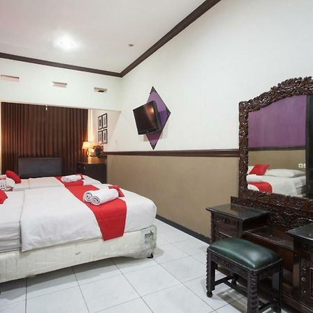 Reddoorz @ Urip Sumoharjo Hotel Surabaya Eksteriør billede