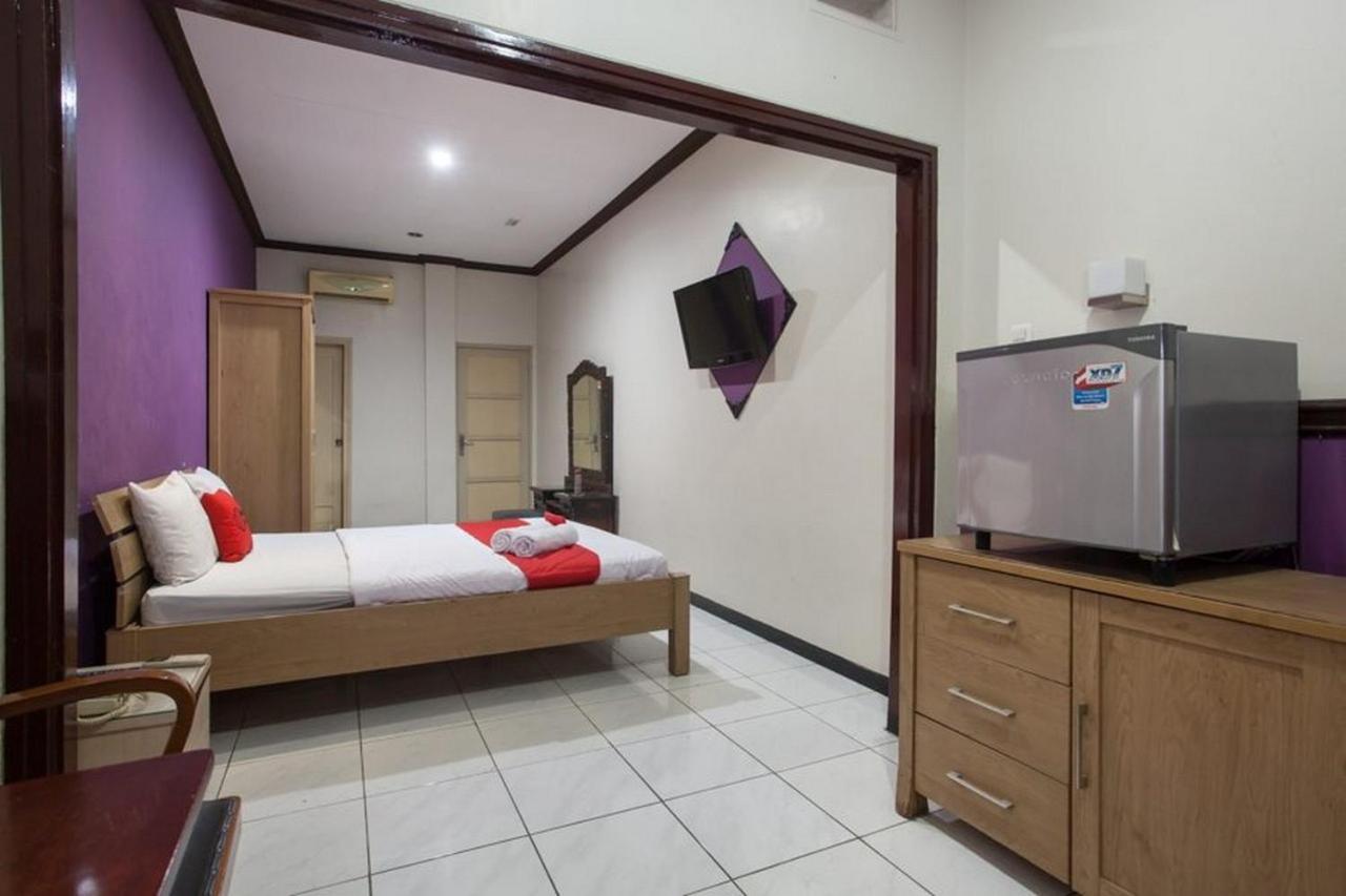 Reddoorz @ Urip Sumoharjo Hotel Surabaya Eksteriør billede