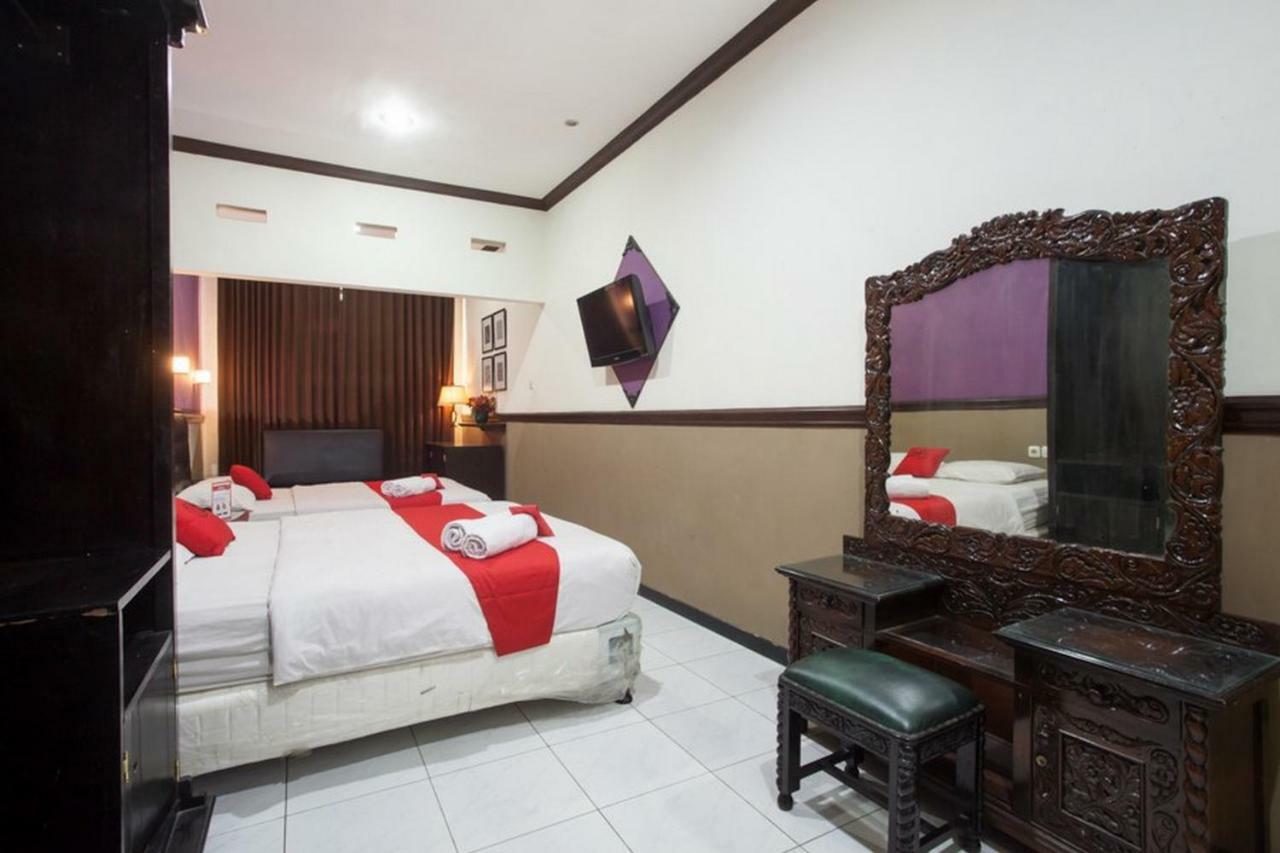 Reddoorz @ Urip Sumoharjo Hotel Surabaya Eksteriør billede