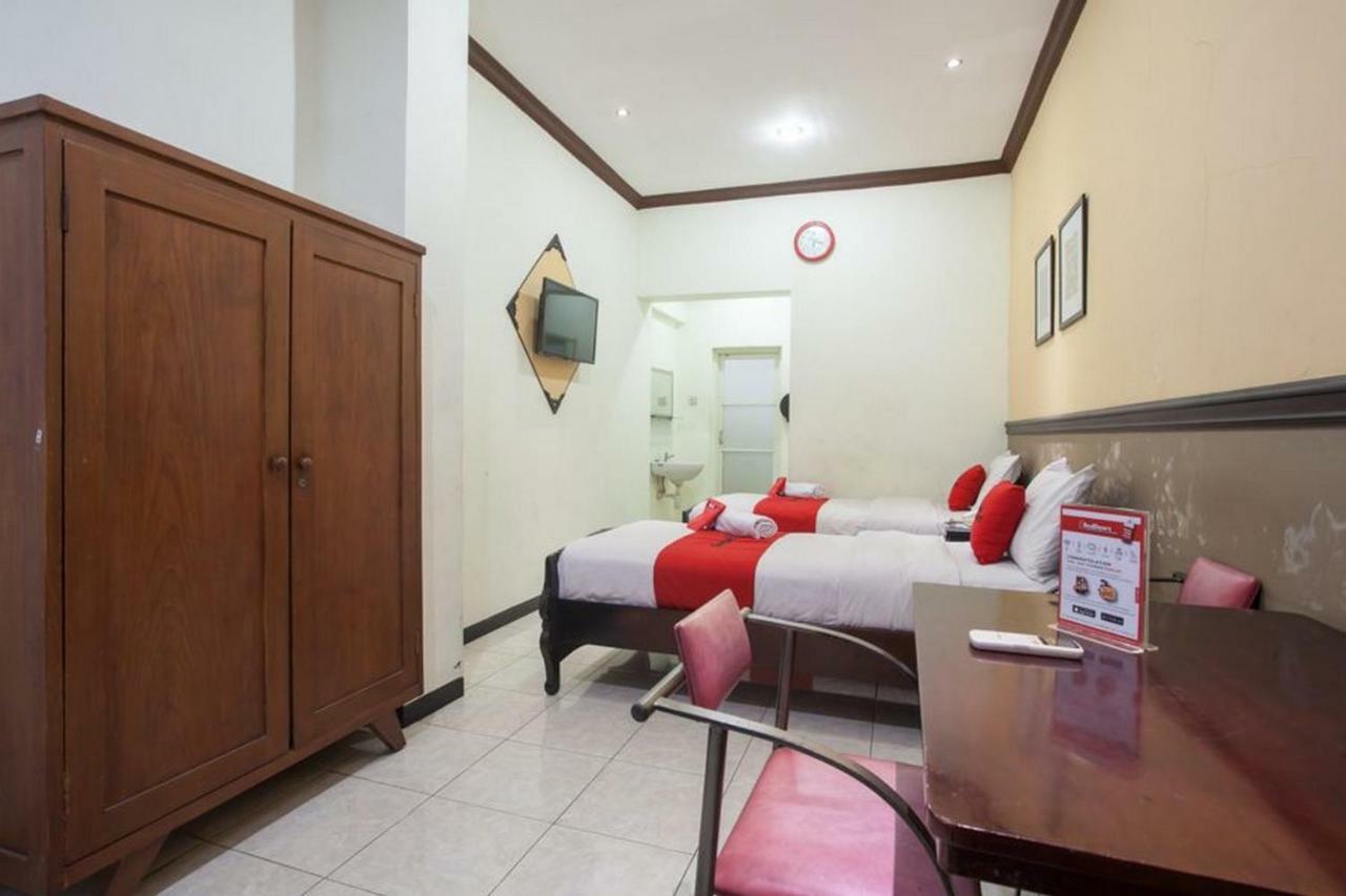 Reddoorz @ Urip Sumoharjo Hotel Surabaya Eksteriør billede
